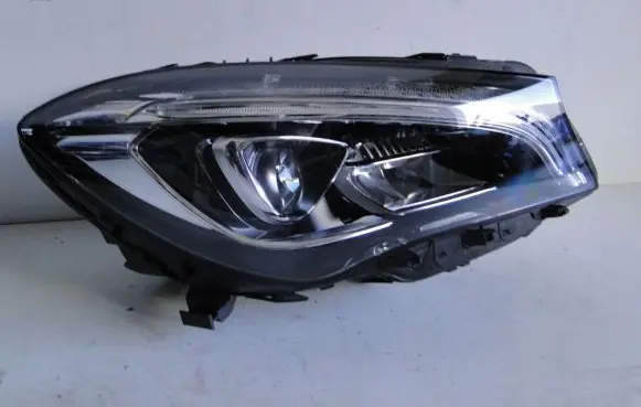 Mercedes-Benz CLA C117 X117 W117 Headlight/headlamp 8738712