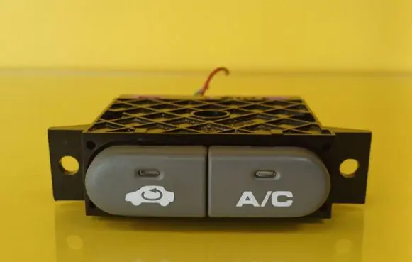 Honda CR-V Air conditioning (A/C) switch 