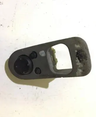 Volkswagen Golf III Wing mirror switch