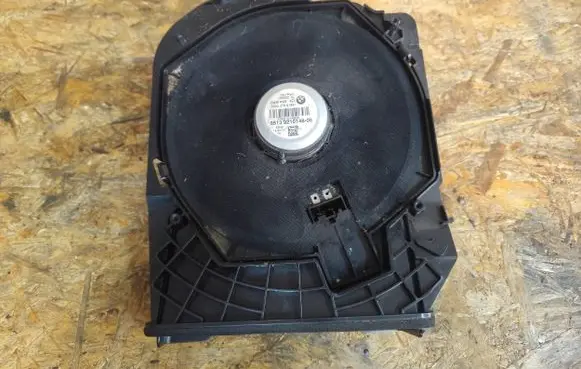 BMW 3 GT F34 Subwoofer speaker 430407861881 9210148