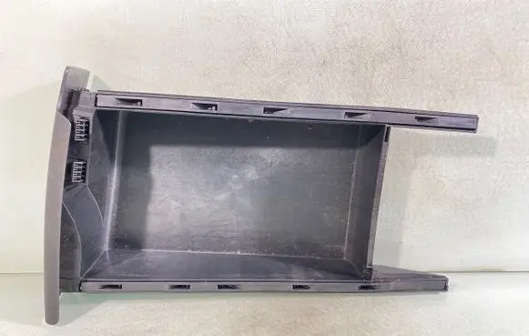 Audi Q7 4L Glove box 7l0882602