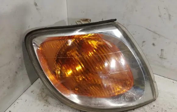 Hyundai Trajet Front indicator light