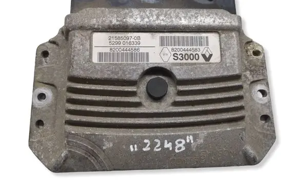 Renault Laguna II Engine control unit/module 8200444583 215850970B 8200444586