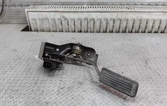 Toyota Corolla Verso E121 Accelerator throttle pedal