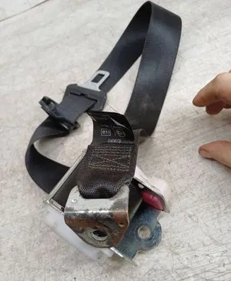 Opel Zafira A Rear seatbelt 13120731 040678