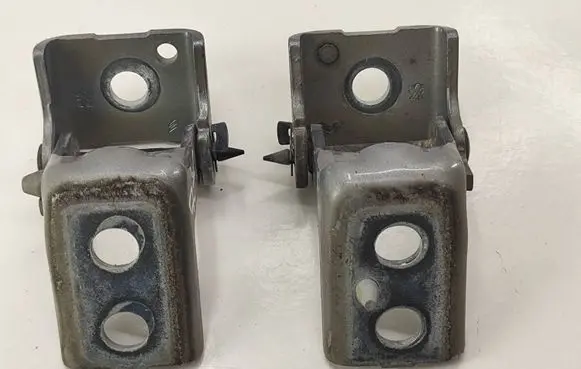 Front door hinge set