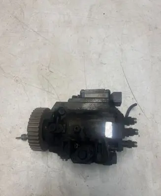 Audi A6 S6 C5 4B Fuel injection high pressure pump 0281010479