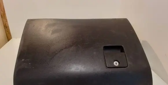 Opel Vectra C Glove box 9181311 230635620