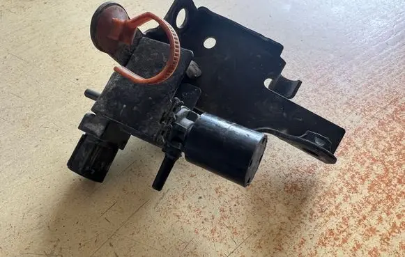 Honda Civic Vacuum valve 1846003130