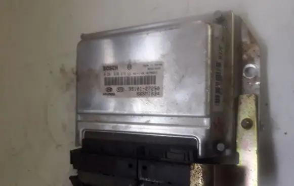 Hyundai Santa Fe Engine control unit/module 0281010315