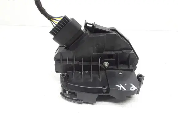 Volvo V60 Front door lock 31301738