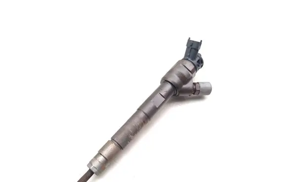 Jaguar XE Fuel injector G4D39K546CA 0445110664