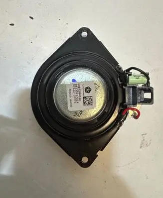Ram 1500 Panel speaker 68043045AD 8923021701A 07121J0271