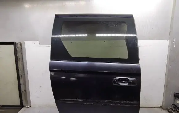 Chrysler Voyager Side sliding door 