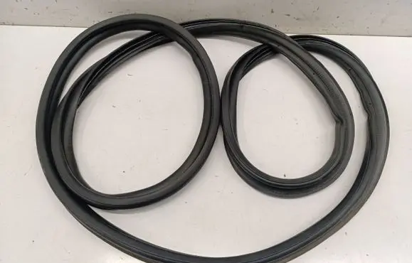KIA Niro Trunk rubber seal (body) 