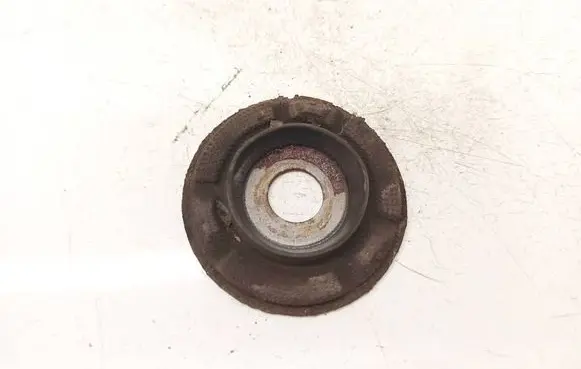 Toyota Avensis T270 Front coil spring rubber mount
