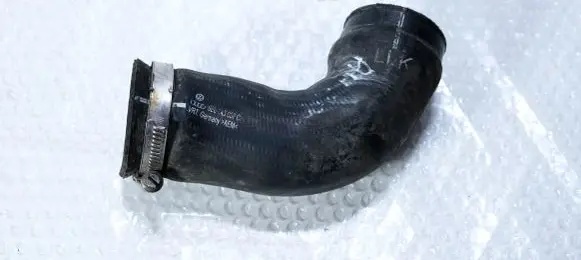 Audi A4 S4 B7 8E 8H Intercooler hose/pipe 8E0145837C