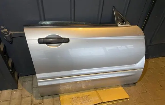 Subaru Forester SG Front door