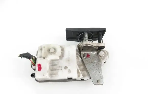Peugeot 607 Tailgate/trunk/boot lock/catch/latch 