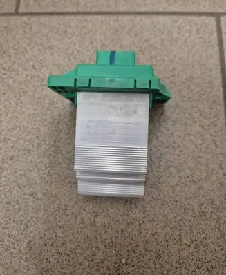 Heater blower motor/fan resistor