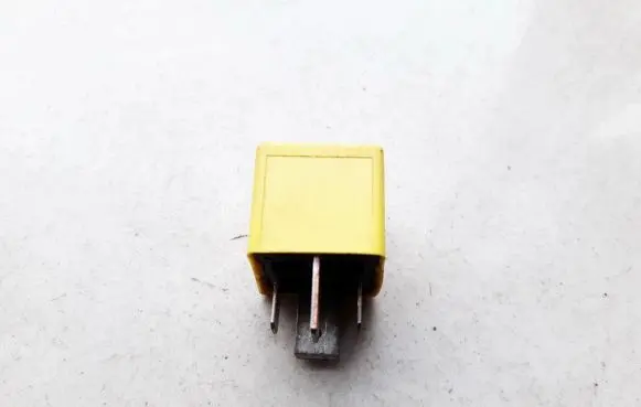 Opel Meriva A Other relay 90226846 V23134-J52-X369