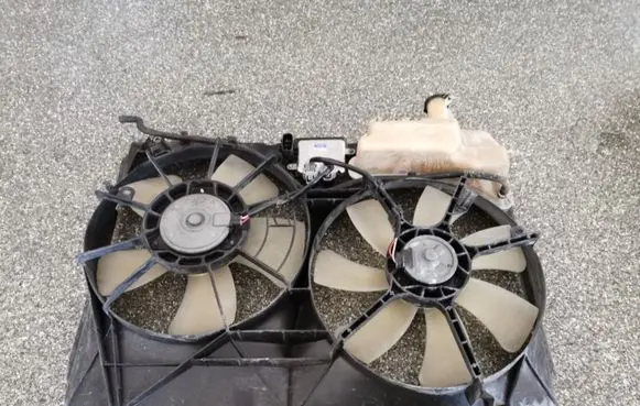 Lexus RX 300 Fan set 1680007140 1636320270 1227508551
