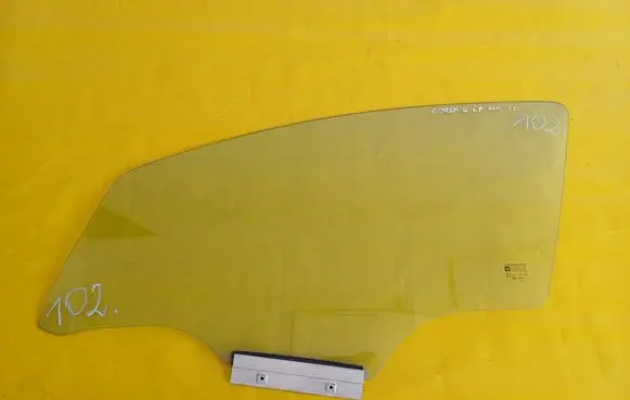 Opel Corsa D Front door window glass four-door
