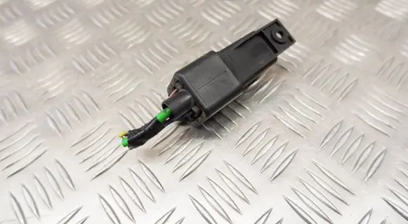 Honda CR-V Glow plug pre-heat relay 0281003056