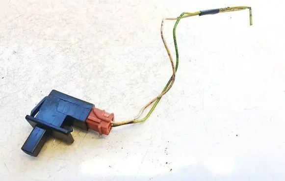 Renault Megane I Brake pedal sensor switch