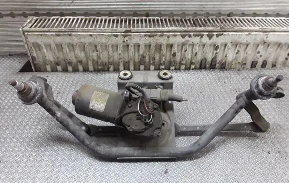 Renault Espace III Front wiper linkage and motor
