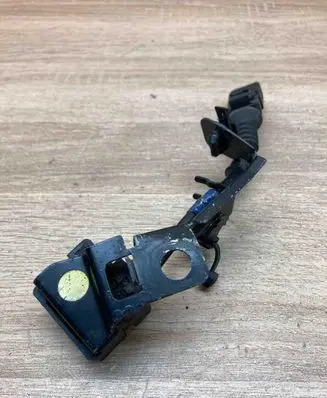 Audi A8 S8 D3 4E Air suspension front height level sensor 4E0616575J 15179200472