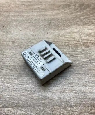 BMW 3 E46 Alarm relay 6923215 55892110