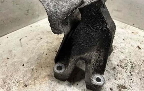 Audi A5 8T 8F Engine mounting bracket 8K0199307