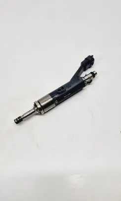 Peugeot 5008 II Fuel injector 9822715980 1637833480