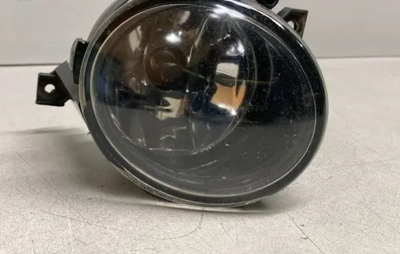 Volkswagen Touran I Front fog light 30925500L