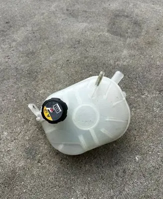 KIA Ceed Coolant expansion tank/reservoir 25430F2400