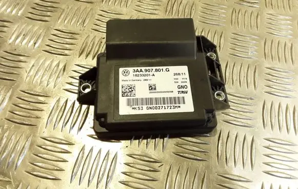 Volkswagen PASSAT B7 Hand brake control module 3AA907801G