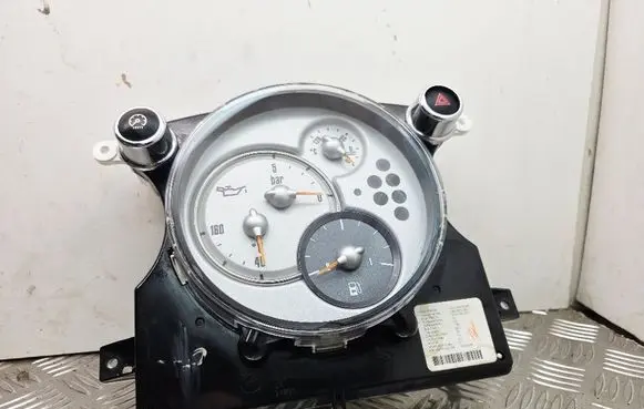 Mini One - Cooper Cabrio R52 Speedometer (instrument cluster) 6972085 62116972085