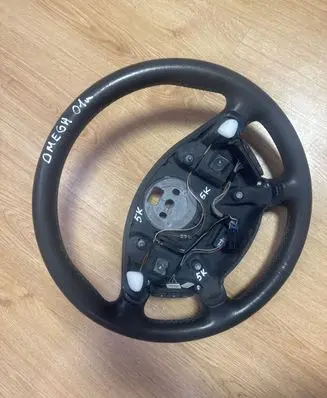 Opel Omega B2 Steering wheel 09127988 09156560 15689801