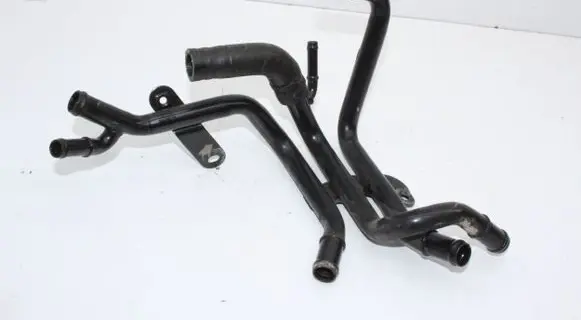 Volkswagen Golf VII Engine coolant pipe/hose