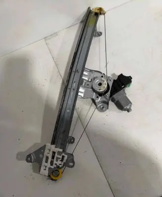 Nissan Leaf II (ZE1) Front door window regulator with motor WR07306 51021