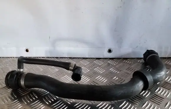 BMW X3 E83 Engine coolant pipe/hose