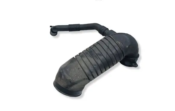 Skoda Superb B5 (3U) Intercooler hose/pipe 8D0129615J