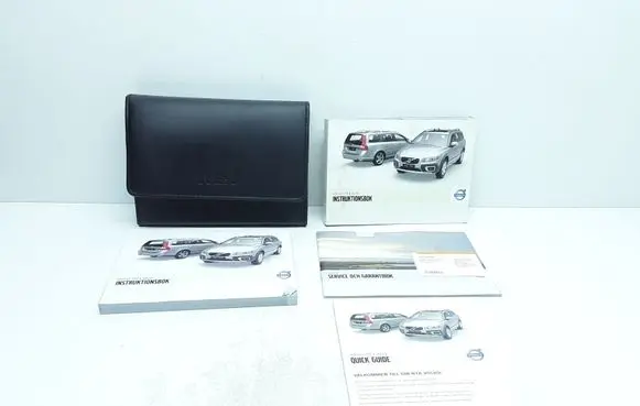 Volvo V70 Owners service history hand book 