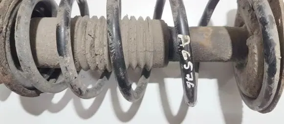 Suzuki Swift I Front coil spring t0765101 70010