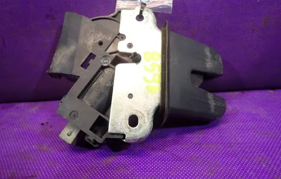 Audi A8 S8 D3 4E Tailgate/trunk/boot lock/catch/latch 4F5827505D
