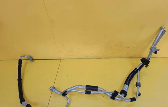 Audi A4 S4 B6 8E 8H Air conditioning (A/C) pipe/hose 8E1260712L