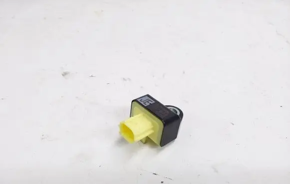 Toyota Hilux (AN120, AN130) Airbag deployment crash/impact sensor 898370K010
