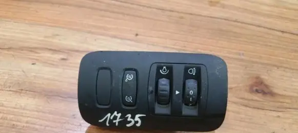 Renault Megane II Headlight level height control switch