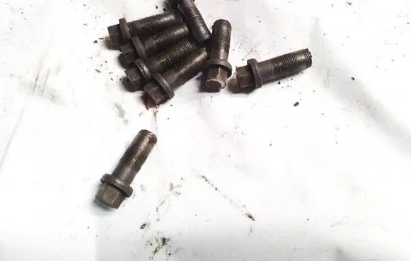 Mazda 3 I Nuts/bolts 